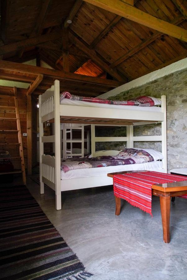 Guest house Ferma Albanik Kelcyre
